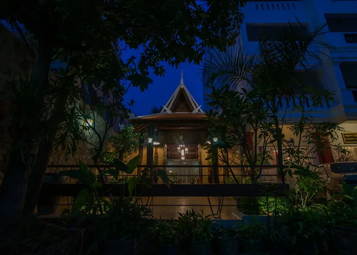 Mekong Angkor Deluxe Hotel 4*